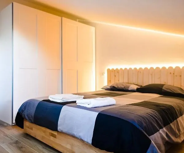 Lägenhet Mansarda Belli